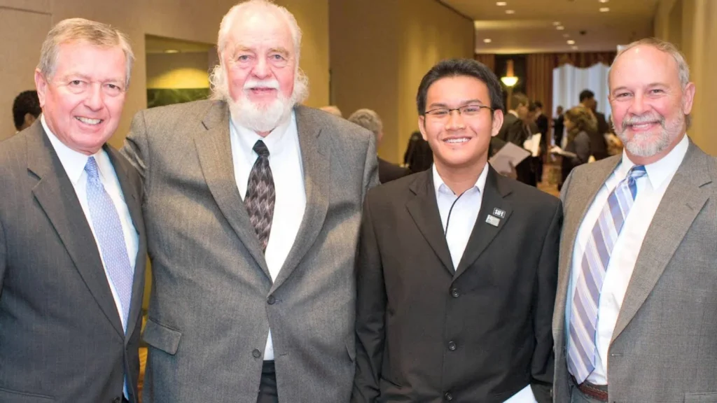 Interesting Facts About Robert Plaster